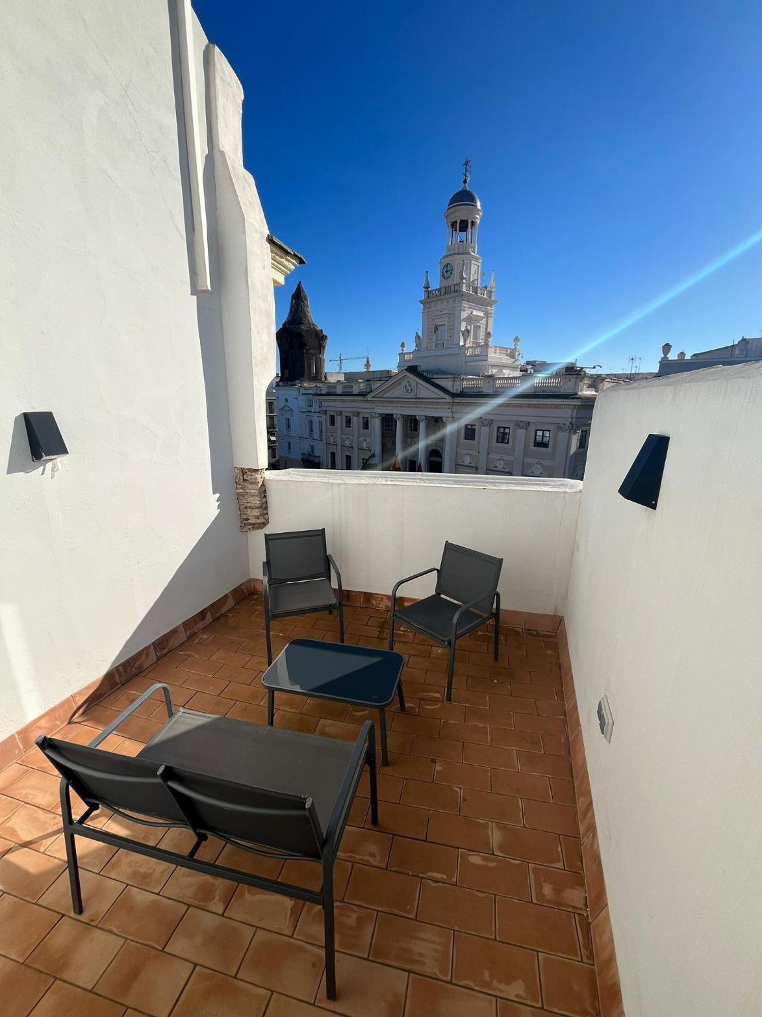 Apartamento The Traveller`s house Atico la plaza con terraza mirador Cádiz Exterior foto