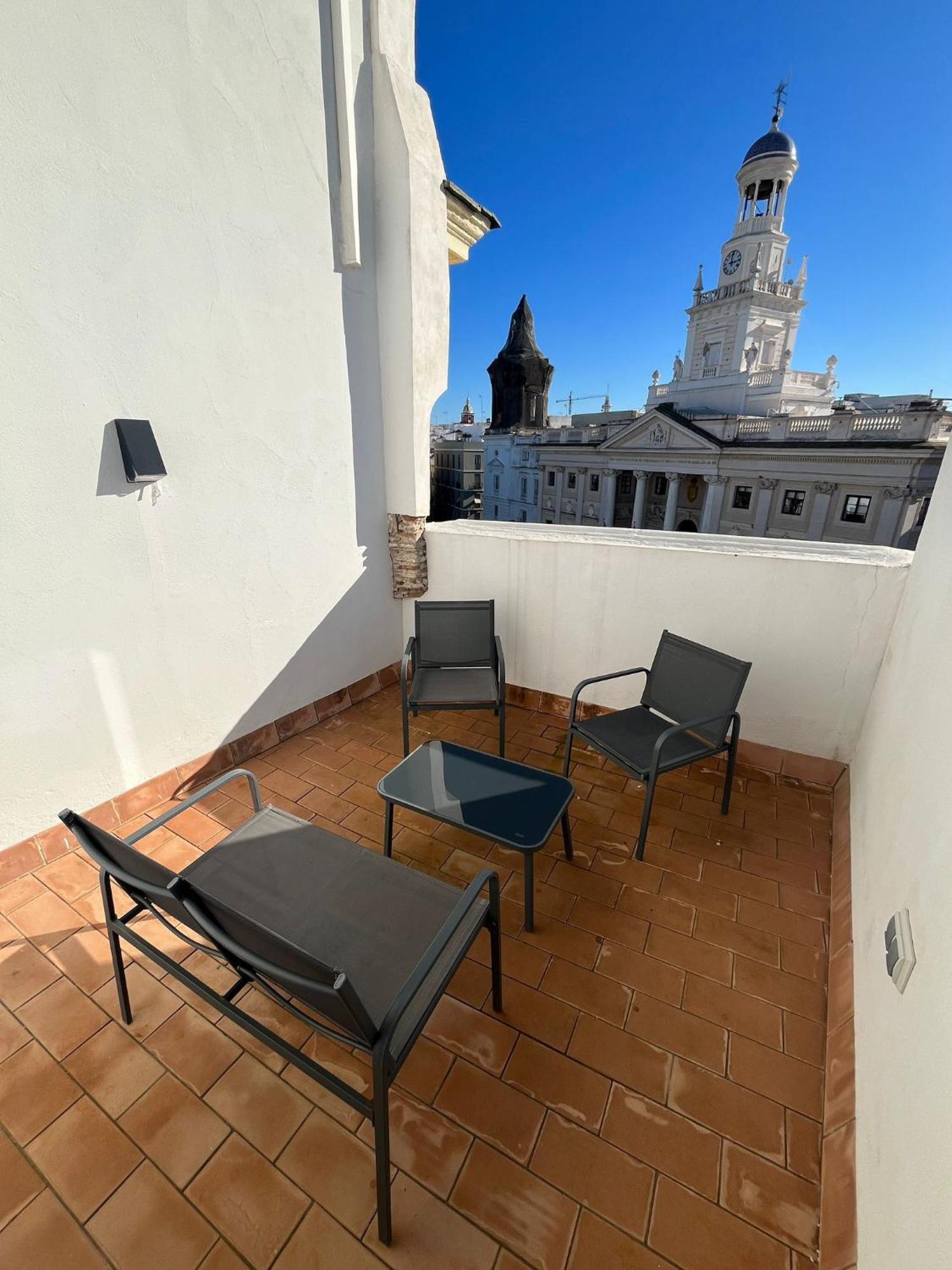 Apartamento The Traveller`s house Atico la plaza con terraza mirador Cádiz Exterior foto